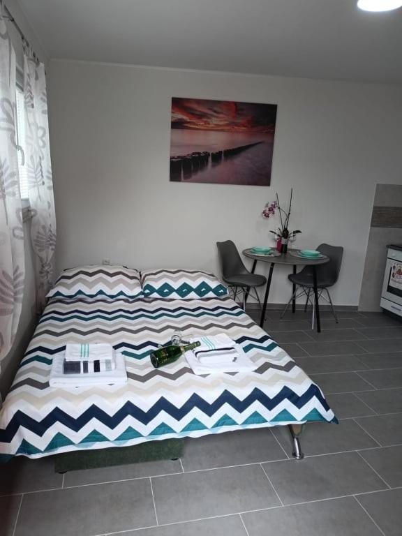 דירות Kaštela Studio Apartman Maria מראה חיצוני תמונה